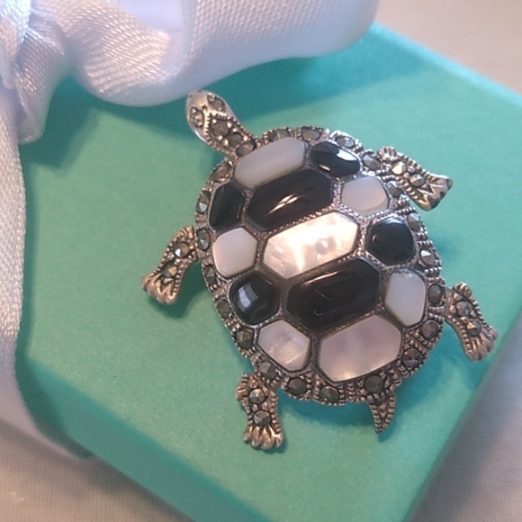 Vintage 925 Onyx + Mother-of-pearl w/Marcasite Turtle Tortoise Brooch Pendant